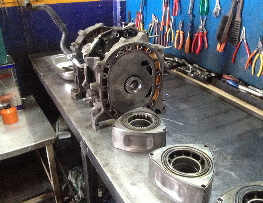 Mazda RX8 Motor Yenileme Ekibi